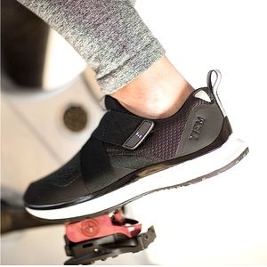 TIEM Slipstream - Black - Indoor Cycling Shoe Women's Size 10- NWOT